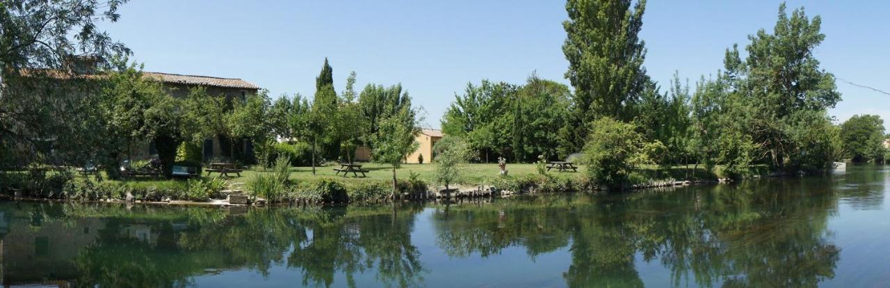 Mas Le Pont Des Aubes LʼIsle-sur-la-Sorgue Exterior foto